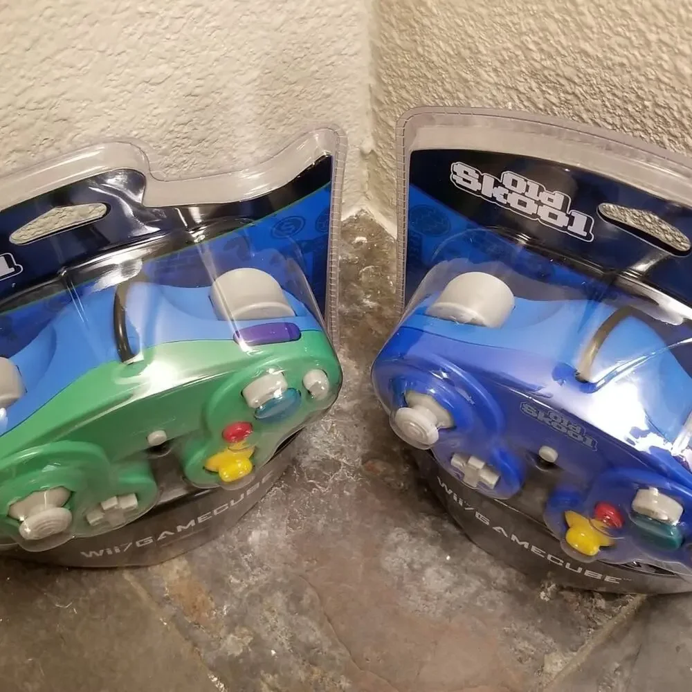 2 Gamecube Controllers - Green & Blue (NEW) - Nintendo - Old Skool